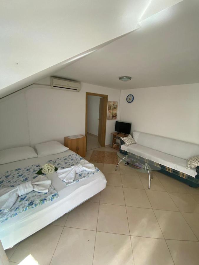 Apartments Mara Оребич Екстер'єр фото