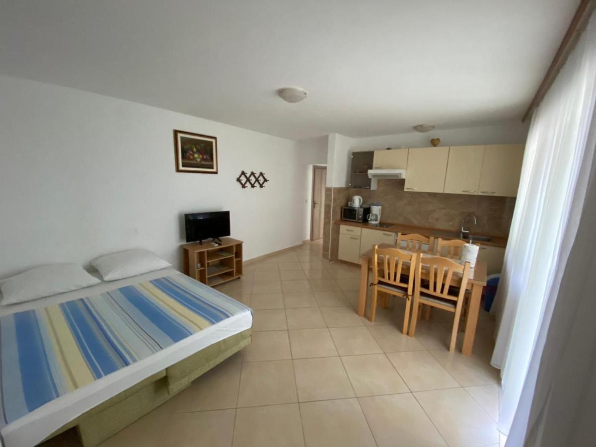 Apartments Mara Оребич Екстер'єр фото
