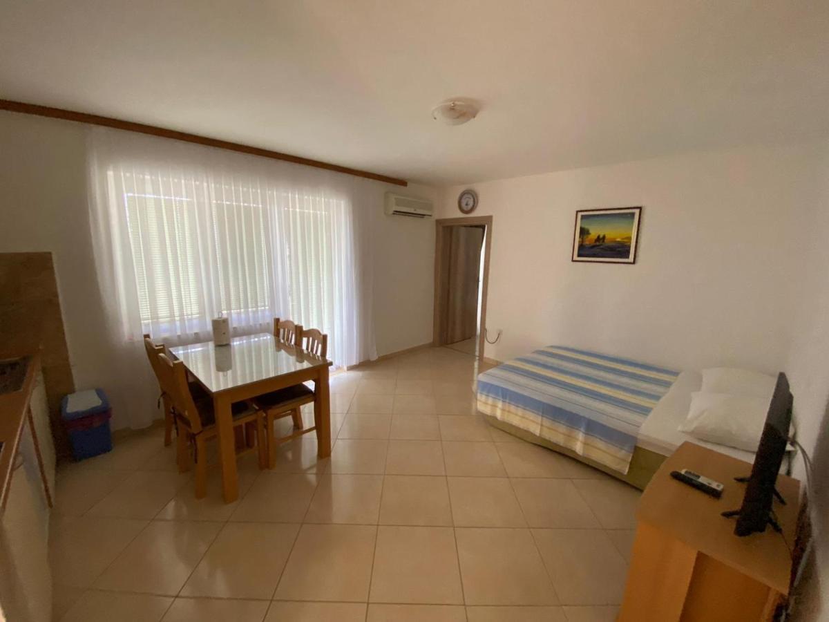 Apartments Mara Оребич Екстер'єр фото