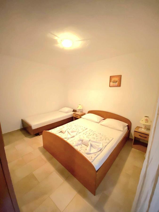 Apartments Mara Оребич Екстер'єр фото