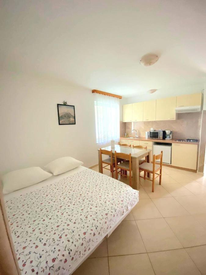 Apartments Mara Оребич Екстер'єр фото